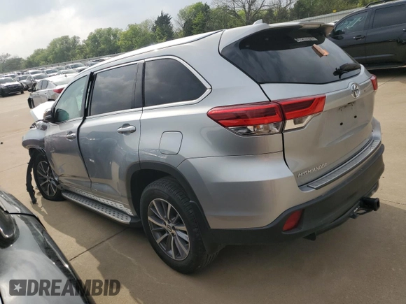 2018 Toyota Highlander SE with VIN 5TDKZRFH9JS280273, listed as a Copart auction lot 51214975 with Not provided miles and Salvage title. Bid and sale history available at DreamBid. Image 2.