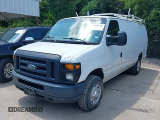 2013 Ford Econoline Cargo Commercial z VIN 1FTSS3EL6DDA11915, wystawiony jako IAAI lot #42404089 z przebiegiem 332 717 mil mil oraz . Historia ofert i sprzedaży dostępna na DreamBid. Obrazek 2.