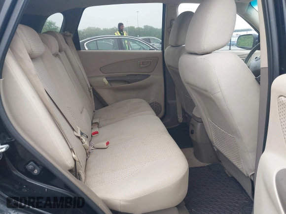 2009 Hyundai Tucson GLS with VIN KM8JM12B59U990027, listed as a IAAI auction lot 42195935 with 170,875 mi miles. Bid and sale history available at carsss.com. Image 8.