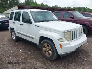 2012 Jeep Liberty Sport Latitude z VIN 1C4PJLAK5CW213234, wystawiony jako IAAI lot #42099322 z przebiegiem 312 185 mil mil oraz . Historia ofert i sprzedaży dostępna na DreamBid. Obrazek 1.