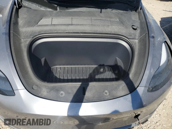 2024 Tesla Model Y Long Range with VIN 7SAYGDEE6RA321064, listed as a Copart auction lot 58889795 with 48,857 mi miles and Salvage title. Bid and sale history available at DreamBid. Image 11.