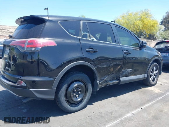 2018 Toyota RAV4 XLE z VIN 2T3WFREV1JW450514, wystawiony jako IAAI lot #42291018 z przebiegiem 89 370 mil mil oraz . Historia ofert i sprzedaży dostępna na DreamBid. Obrazek 6.