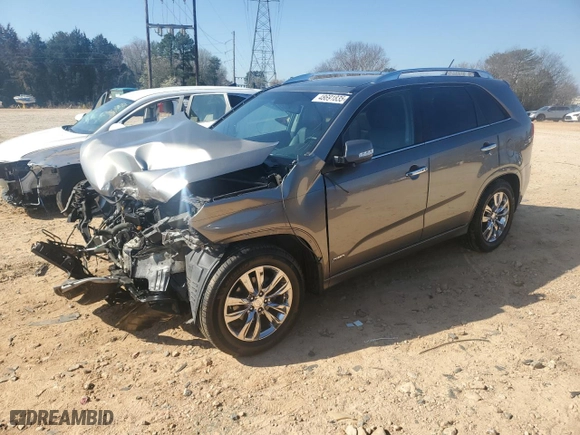 2013 Kia Sorento SX with VIN 5XYKWDA21DG364717, listed as a Copart auction lot 48691835 with 140,871 mi miles and Salvage Title. Bid and sale history available at carsss.com. Image 1.