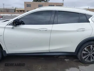 2018 Infiniti QX30 Premium с VIN SJKCH5CR8JA048030, выставлен на аукционе IAAI как лот 41097383 с пробегом 131 820 миль миль и . История ставок и продаж доступна на DreamBid. Изображение 14.