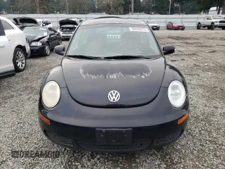 2008 Volkswagen New Beetle Coupe S with VIN 3VWPG31C68M523596, listed as a Copart auction lot 88444515 with 211,578 mi miles and Clean Title. Bid and sale history available at carsss.com. Image 5.