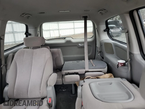2009 Kia Sedona LX with VIN KNDMB233296320041, listed as a Copart auction lot 44970205 with 139,886 mi miles and Salvage Title. Bid and sale history available at carsss.com. Image 10.