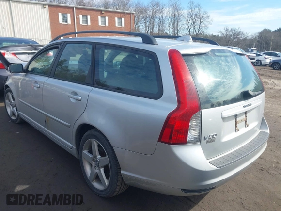 2008 Volvo V50 with VIN YV1MW390582394948, listed as a IAAI auction lot 41649127 with 180,135 mi miles. Bid and sale history available at carsss.com. Image 3.