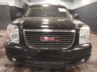 2013 GMC Yukon XL SLT with VIN 1GKS2KE76DR301365, listed as a IAAI auction lot 41379118 with 108,569 mi miles. Bid and sale history available at carsss.com. Image 13.