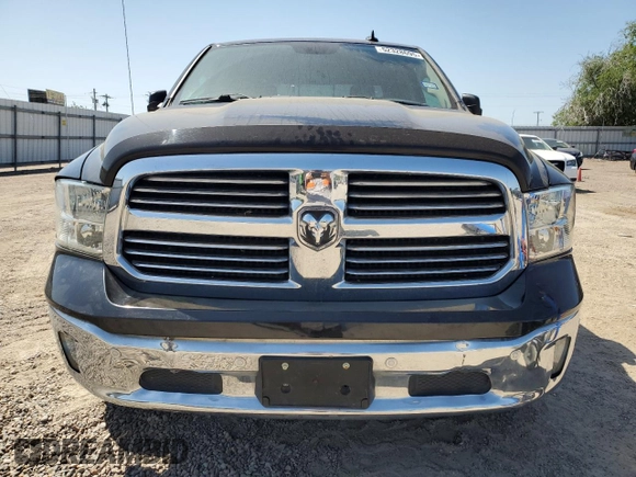 2017 Ram 1500 Big Horn z VIN 3C6RR7LT2HG594794, wystawiony jako Copart lot #52328695 z przebiegiem 80 139 mil mil oraz Szkoda całkowita • Salvage title. Historia ofert i sprzedaży dostępna na DreamBid. Obrazek 5.