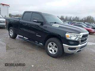 2021 Ram 1500 Big Horn z VIN 1C6SRFBT5MN720595, wystawiony jako IAAI lot #41893137 z przebiegiem 36 920 mil mil oraz . Historia ofert i sprzedaży dostępna na DreamBid. Obrazek 1.