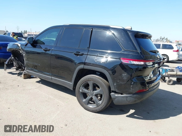 2023 Jeep Grand Cherokee Laredo with VIN 1C4RJHAGXPC620670, listed as a IAAI auction lot 41994015 with 15,893 mi miles and . Bid and sale history available at DreamBid. Image 3.