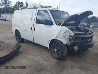 2005 Chevrolet Astro Cargo Van with VIN 1GCDM19XX5B131640, listed as a IAAI auction lot 41722710 with 318,815 mi miles. Bid and sale history available at carsss.com. Image 1.