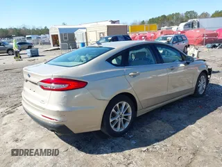 2019 Ford Fusion SE with VIN 3FA6P0HD1KR267041, listed as a IAAI auction lot 41591062 with 29,047 mi miles. Bid and sale history available at carsss.com. Image 4.