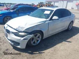 2015 BMW 3 Series 328i xDrive with VIN WBA3B5G59FNS18811, listed as a IAAI auction lot 41867015 with 147,748 mi miles. Bid and sale history available at carsss.com. Image 17.
