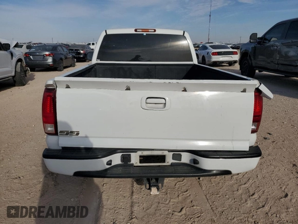 2006 Chevrolet Silverado 1500 with VIN 3GCEC14T76G142647, listed as a Copart auction lot 46390575 with 180,279 mi miles and Salvage Title. Bid and sale history available at DreamBid. Image 6.