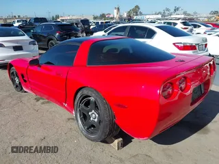 1999 Chevrolet Corvette z VIN 1G1YY22G7X5116500, wystawiony jako IAAI lot #42262144 z przebiegiem 77 000 mil mil oraz . Historia ofert i sprzedaży dostępna na DreamBid. Obrazek 3.
