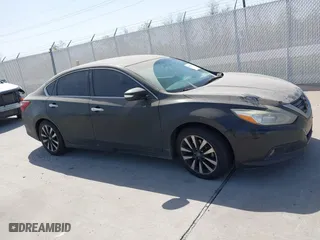 2018 Nissan Altima 2.5 SV with VIN 1N4AL3APXJC172244, listed as a IAAI auction lot 41861358 with 204,181 mi miles. Bid and sale history available at carsss.com. Image 13.
