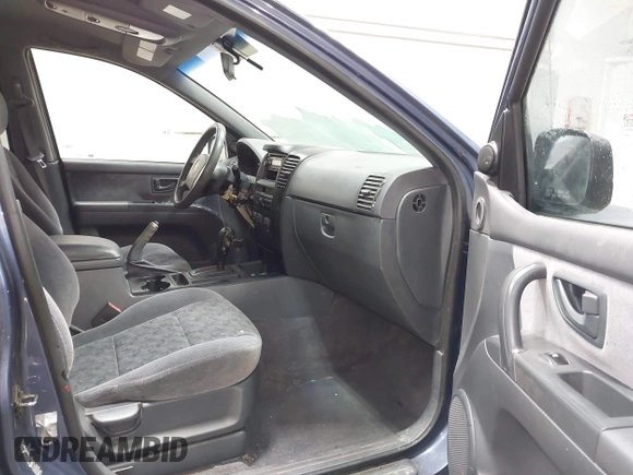2003 Kia Sorento LX with VIN KNDJC733935175090, listed as a IAAI auction lot 41993732 with Not provided miles and . Bid and sale history available at DreamBid. Image 5.