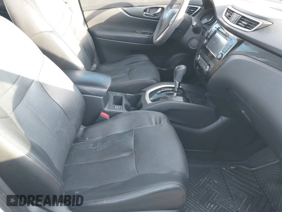2016 Nissan Rogue SV with VIN KNMAT2MT1GP686630, listed as a IAAI auction lot 42000985 with 131,058 mi miles. Bid and sale history available at carsss.com. Image 5.