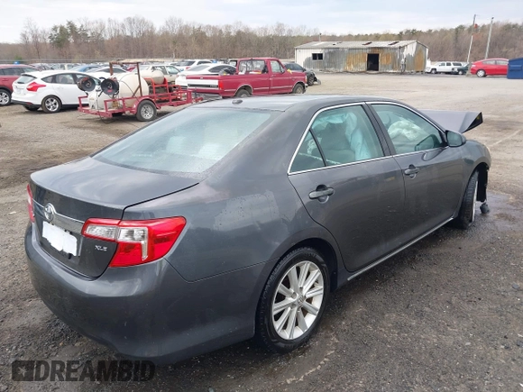 2013 Toyota Camry L with VIN 4T1BF1FK4DU292073, listed as a IAAI auction lot 41891808 with 140,658 mi miles. Bid and sale history available at carsss.com. Image 4.