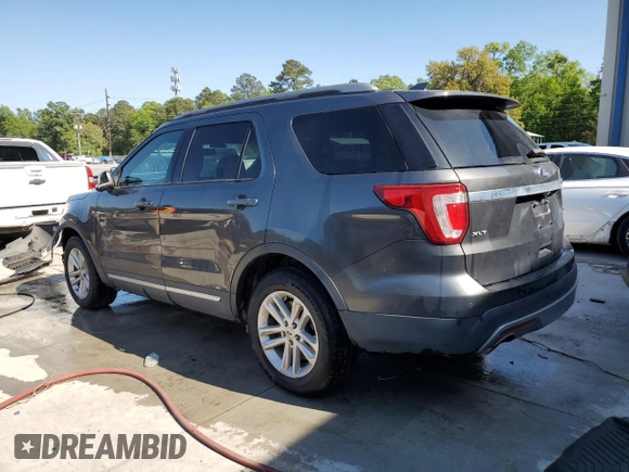 2017 Ford Explorer XLT with VIN 1FM5K7DH1HGE33589, listed as a Copart auction lot 52489785 with 84,577 mi miles and Salvage Title. Bid and sale history available at DreamBid. Image 2.