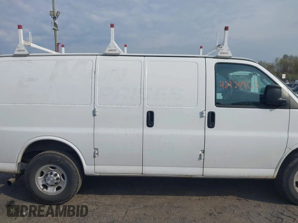 2017 Chevrolet Express Cargo Van with VIN 1GCWGAFF7H1120858, listed as a IAAI auction lot 42124363 with 163,848 mi miles. Bid and sale history available at carsss.com. Image 13.