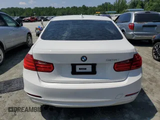2014 BMW 3 Series 328i z VIN WBA3A5C58EF605710, wystawiony jako Copart lot #60112705 z przebiegiem Nie podano mil oraz Szkoda całkowita • Salvage title. Historia ofert i sprzedaży dostępna na DreamBid. Obrazek 6.