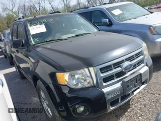 2008 Ford Escape Limited with VIN 1FMCU94198KD40722, listed as a IAAI auction lot 35752945 with 196,162 mi miles. Bid and sale history available at carsss.com. Image 1.