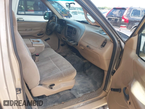 1997 Ford F-250 с VIN 1FTEF2767VKC48025, выставлен на аукционе IAAI как лот 42466984 с пробегом 207 044 миль миль и . История ставок и продаж доступна на DreamBid. Изображение 5.