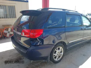 2006 Toyota Sienna XLE with VIN 5TDZA22C46S484087, listed as a IAAI auction lot 41658744 with 228,097 mi miles. Bid and sale history available at carsss.com. Image 6.