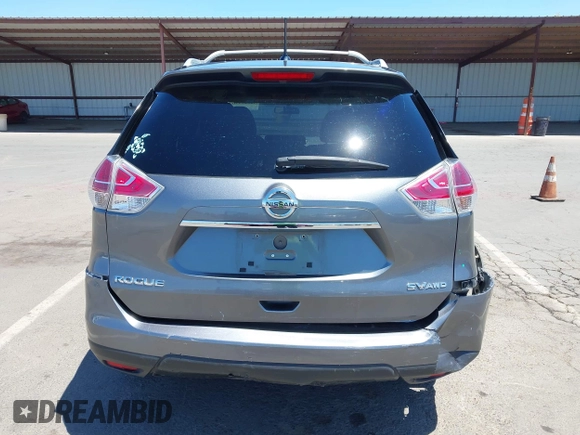 2015 Nissan Rogue SV z VIN 5N1AT2MK1FC853092, wystawiony jako IAAI lot #42327990 z przebiegiem 92 794 mil mil oraz . Historia ofert i sprzedaży dostępna na DreamBid. Obrazek 16.
