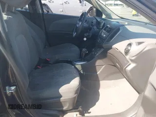 2014 Chevrolet Sonic LT with VIN 1G1JC6SG4E4118781, listed as a IAAI auction lot 41862192 with 124,375 mi miles. Bid and sale history available at carsss.com. Image 5.