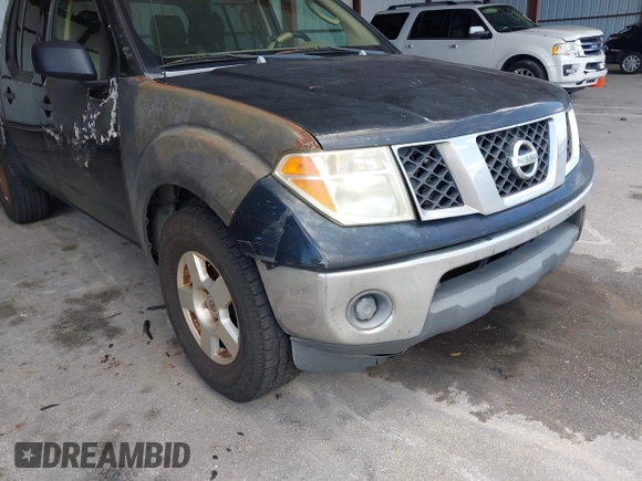 2007 Nissan Frontier SE z VIN 1N6AD07U77C441003, wystawiony jako IAAI lot #42264523 z przebiegiem 423 457 mil mil oraz . Historia ofert i sprzedaży dostępna na DreamBid. Obrazek 6.