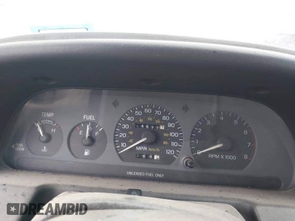 1994 Ford Escort z VIN 3FARP13J0RR121191, wystawiony jako IAAI lot #42202443 z przebiegiem 111 111 mil mil oraz . Historia ofert i sprzedaży dostępna na DreamBid. Obrazek 7.