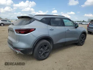 2025 Chevrolet Blazer LT z VIN 3GNKBJRS5SS137869, wystawiony jako Copart lot #56577895 z przebiegiem 7 019 mil mil oraz Szkoda całkowita • Salvage title. Historia ofert i sprzedaży dostępna na DreamBid. Obrazek 3.