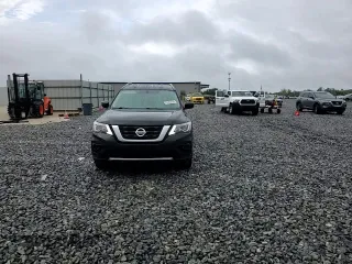 2020 Nissan Pathfinder S z VIN 5N1DR2AN1LC623364, wystawiony jako Copart lot #52282595 z przebiegiem 128 895 mil mil oraz Szkoda całkowita • Salvage title. Historia ofert i sprzedaży dostępna na DreamBid. Obrazek 14.