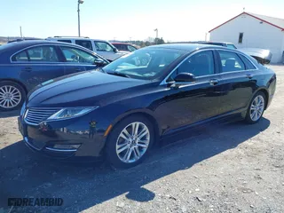 2016 Lincoln MKZ with VIN 3LN6L2JK7GR613414, listed as a IAAI auction lot 41704143 with NaN miles. Bid and sale history available at carsss.com. Image 17.