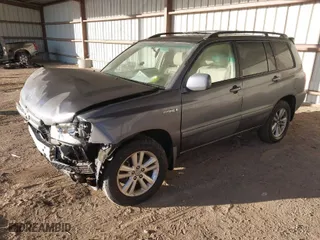 2006 Toyota Highlander Hybrid with VIN JTEDW21A960006905, listed as a IAAI auction lot 41520226 with 179,584 mi miles. Bid and sale history available at carsss.com. Image 2.