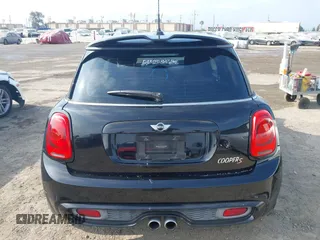 2016 MINI Hardtop S with VIN WMWXP7C58G3B49050, listed as a IAAI auction lot 42397484 with 103,083 mi miles and . Bid and sale history available at DreamBid. Image 17.