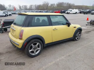 2002 MINI Hardtop with VIN WMWRC33452TC34781, listed as a IAAI auction lot 42100266 with 186,263 mi miles and . Bid and sale history available at DreamBid. Image 4.