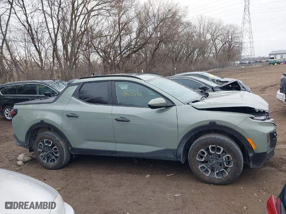 2024 Hyundai Santa Cruz SEL with VIN 5NTJCDDE8RH112183, listed as a IAAI auction lot 41555254 with 4,800 mi miles. Bid and sale history available at carsss.com. Image 13.