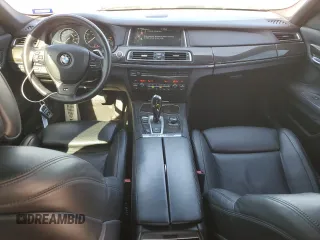 2013 BMW 7 Series 750i с VIN WBAYA8C54DC996698, выставлен на аукционе Copart как лот 53235915 с пробегом 116 247 миль миль и Списание • Salvage title. История ставок и продаж доступна на DreamBid. Изображение 8.