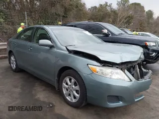 2011 Toyota Camry LE z VIN 4T1BF3EK3BU650743, wystawiony jako IAAI lot #41689739 z przebiegiem 221 070 mil mil oraz . Historia ofert i sprzedaży dostępna na DreamBid. Obrazek 1.