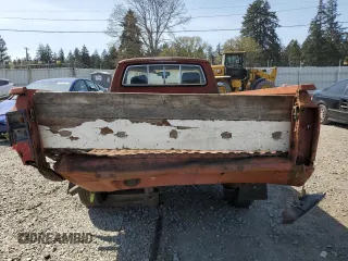 1983 Toyota Pickup z VIN JT4RN44S1D1111992, wystawiony jako Copart lot #54346175 z przebiegiem 236 099 mil mil oraz Czysty tytuł • Clean title. Historia ofert i sprzedaży dostępna na DreamBid. Obrazek 6.