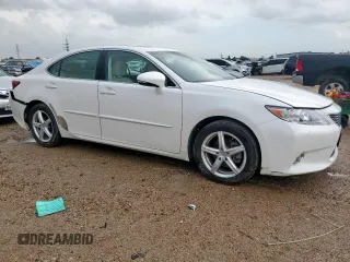 2014 Lexus ES 330 with VIN JTHBK1GG5E2113674, listed as a Copart auction lot 60800705 with 125,456 mi miles and Salvage title. Bid and sale history available at DreamBid. Image 4.