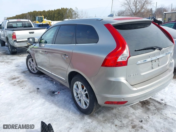2016 Volvo XC60 T5 Drive-E Premier with VIN YV440MDK5G2796227, listed as a IAAI auction lot 41630864 with 82,251 mi miles. Bid and sale history available at carsss.com. Image 3.