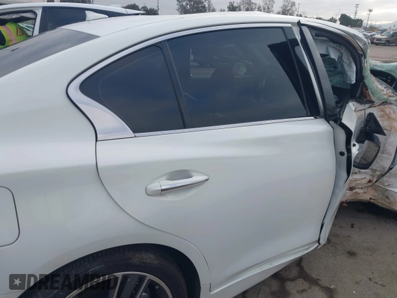 2014 Infiniti Q50 Premium with VIN JN1BV7AP0EM688888, listed as a IAAI auction lot 41537933 with 114,260 mi miles and . Bid and sale history available at carsss.com. Image 18.