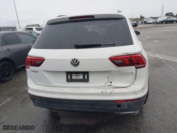2019 Volkswagen Tiguan S with VIN 3VV1B7AX7KM018189, listed as a IAAI auction lot 41741924 with 61,740 mi miles. Bid and sale history available at carsss.com. Image 16.