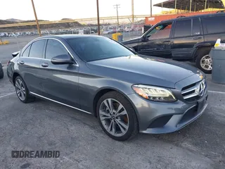 2019 Mercedes-Benz C 300 z VIN 55SWF8DB9KU309892, wystawiony jako IAAI lot #41616560 z przebiegiem 86 622 mil mil oraz . Historia ofert i sprzedaży dostępna na DreamBid. Obrazek 1.