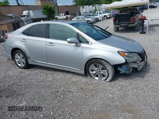 2010 Lexus HS 250h z VIN JTHBB1BA6A2029053, wystawiony jako IAAI lot #42422258 z przebiegiem Nie podano mil oraz . Historia ofert i sprzedaży dostępna na DreamBid. Obrazek 1.